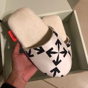 Off White House slippers